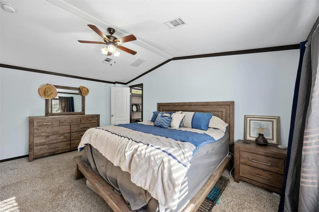 Photo of 888 Pine Valley LOOP
