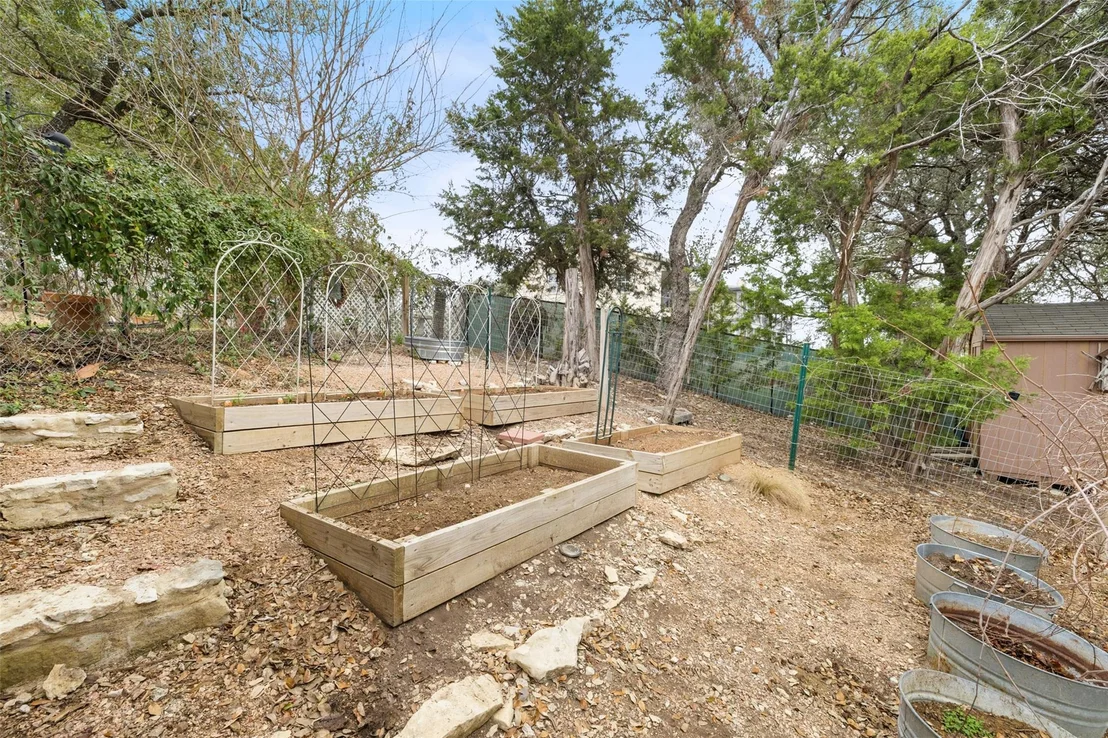 Photo of 114 Crest View DR