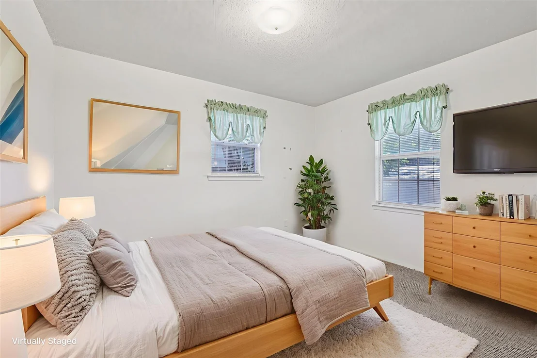 Photo of 1403 Circle DR