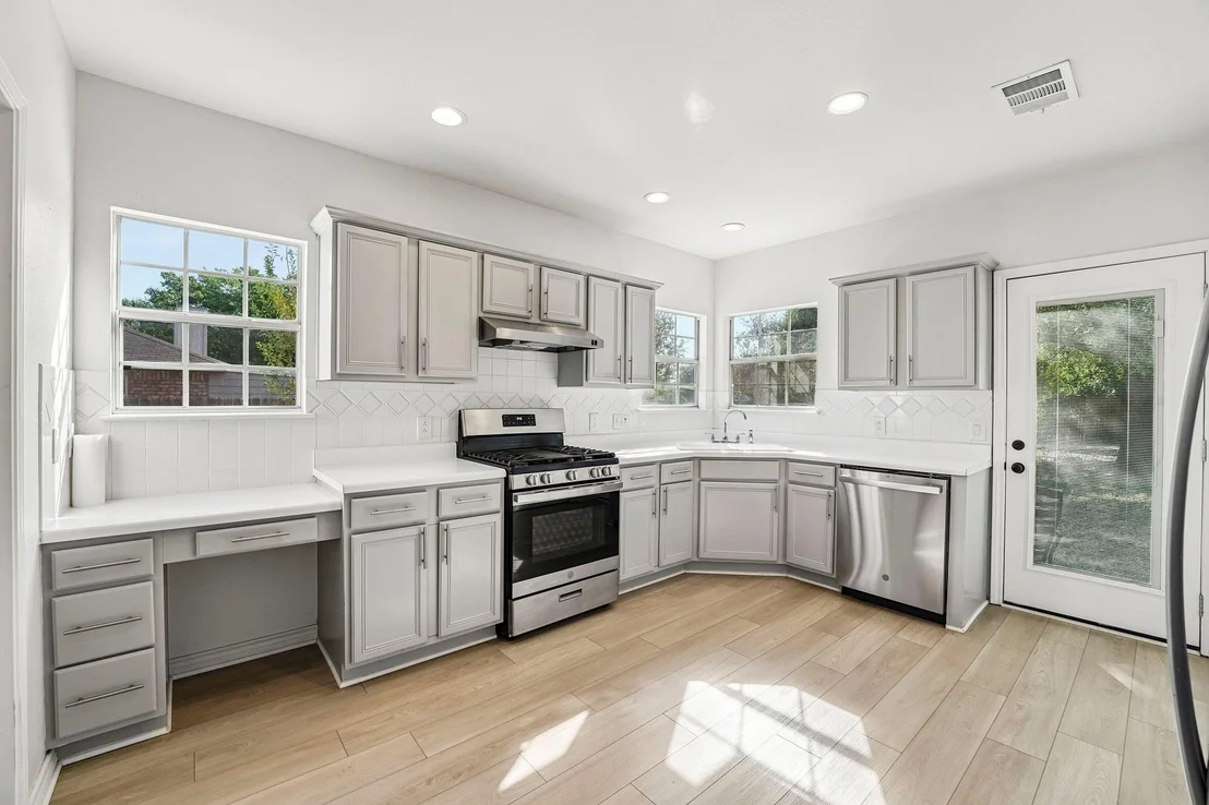 Photo of 1710 Greening WAY