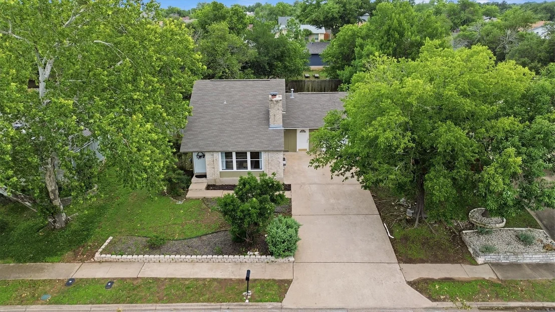 Photo of 4011 Hillside DR