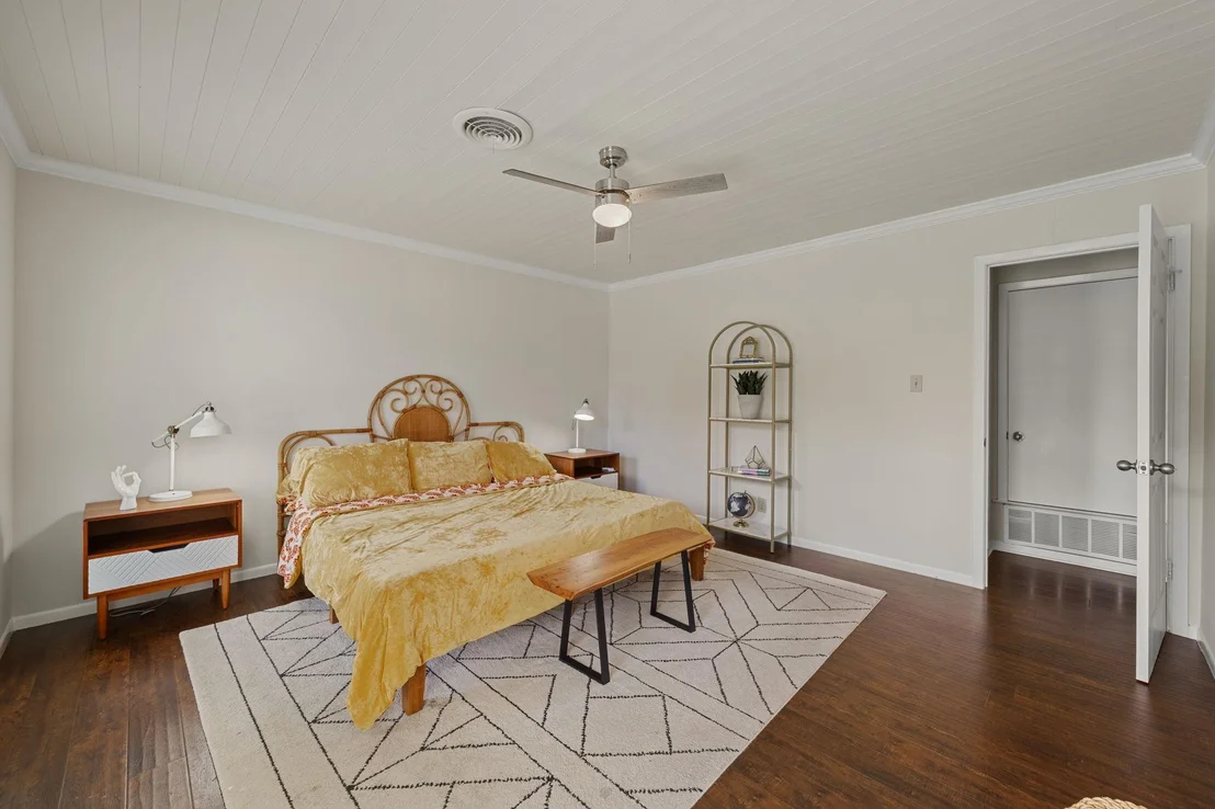 Photo of 2702 Parker DR