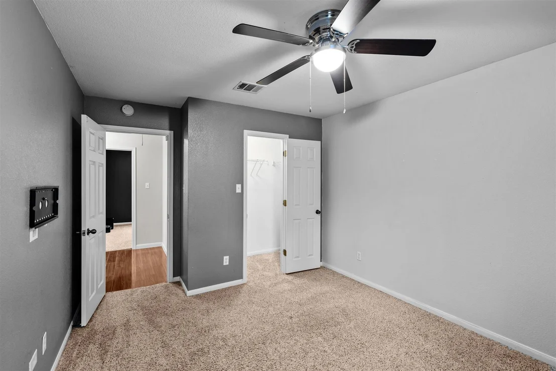Photo of 203 Hanstrom DR