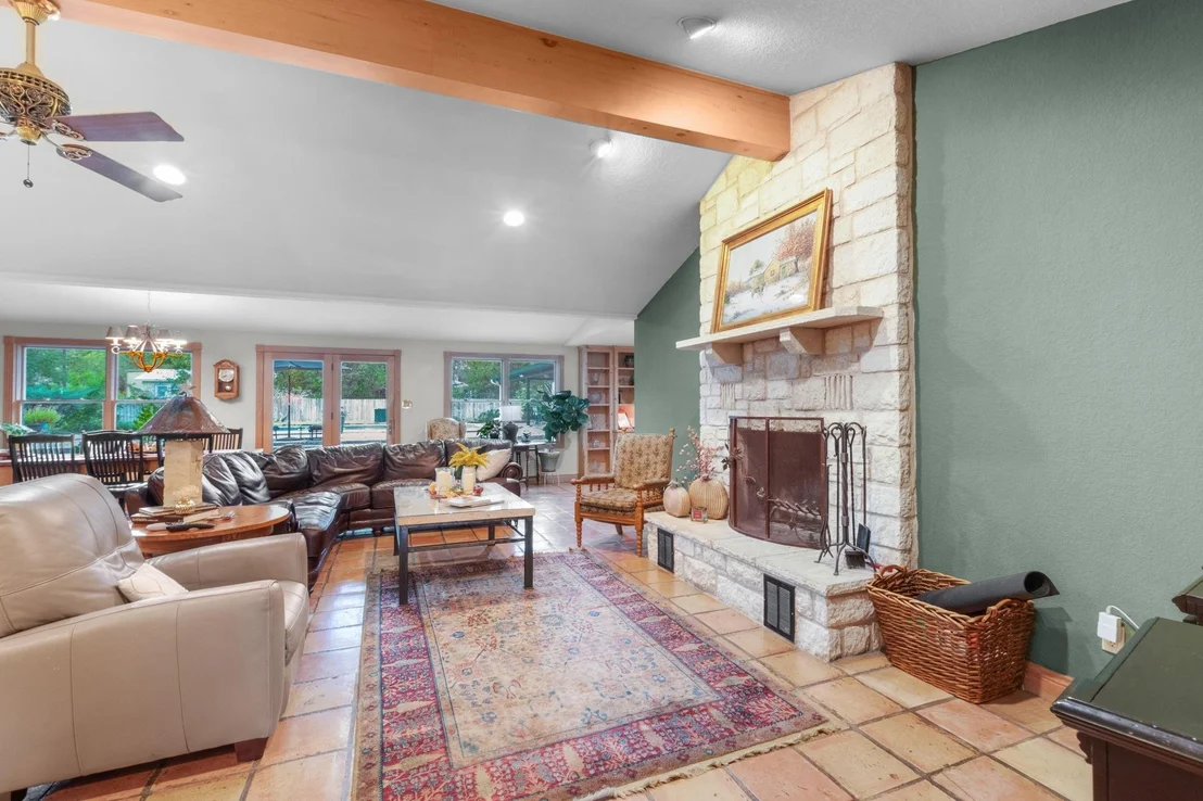 Photo of 306 Cardinal LN
