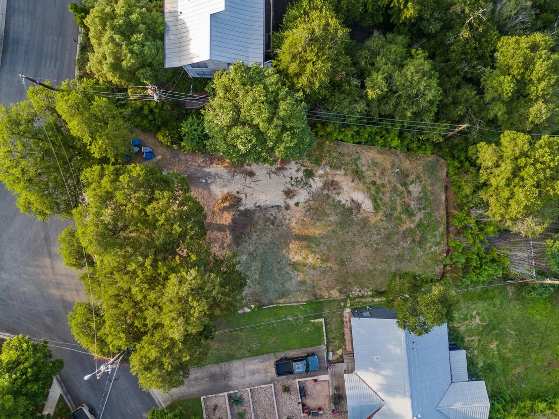 Photo of 801 Winflo DR