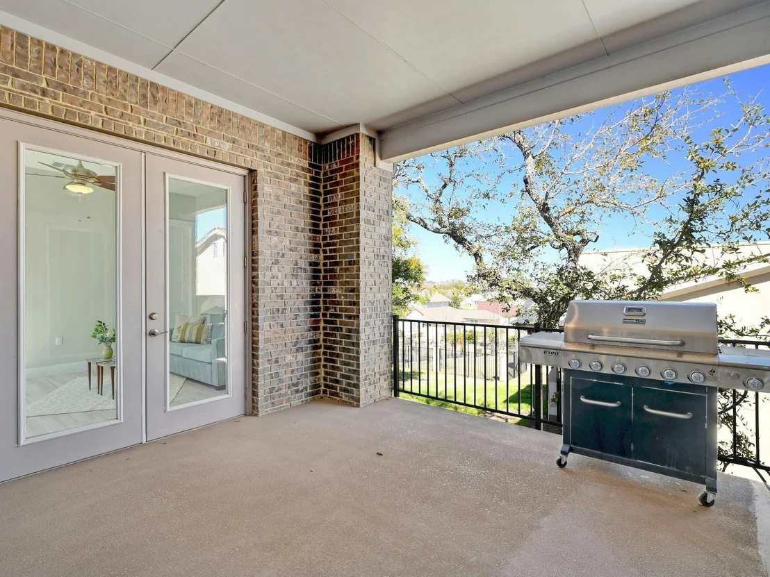Photo of 809 Dancing Oak LN