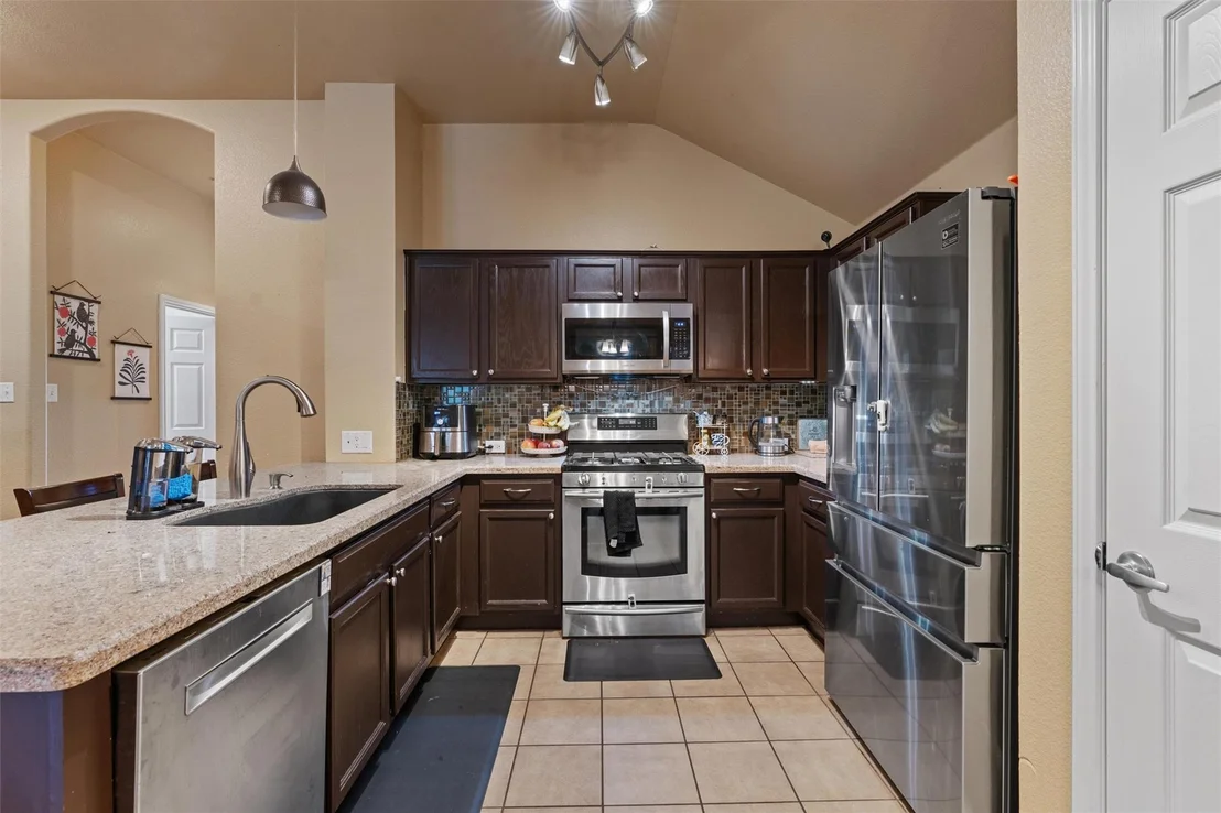 Photo of 903 Ridgemont CIR