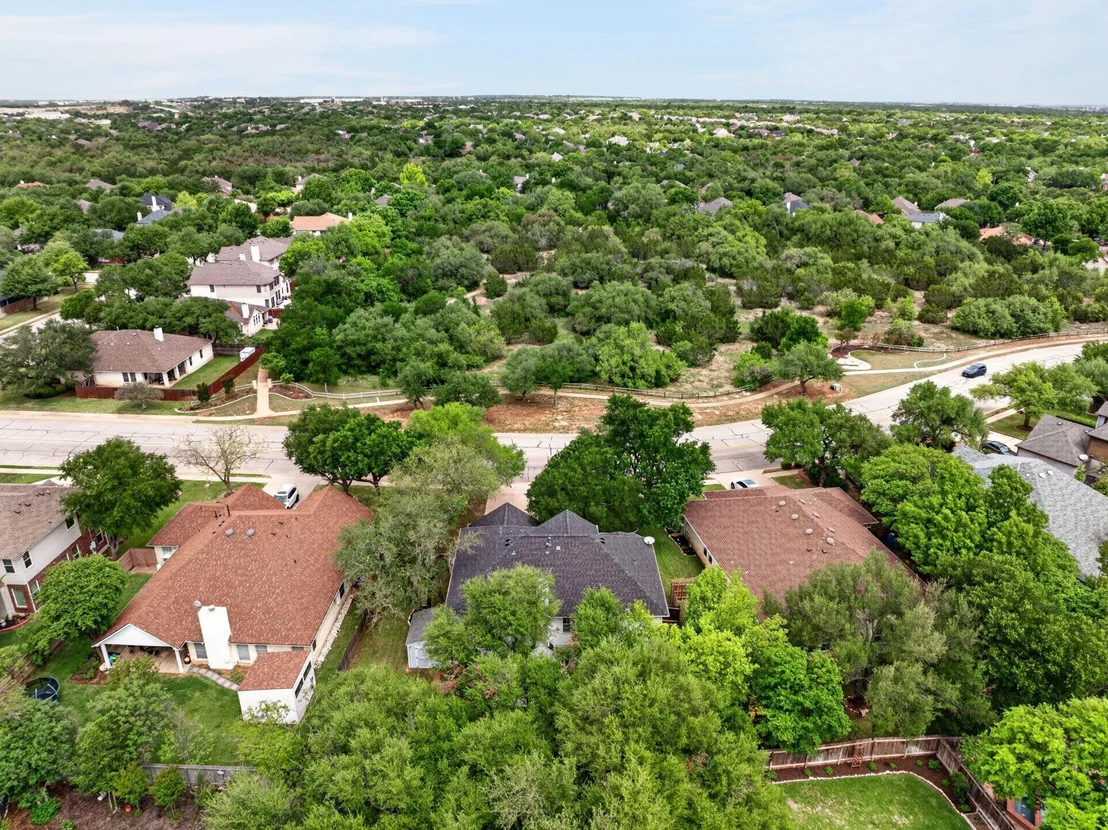 Photo of 1612 Fall Creek DR