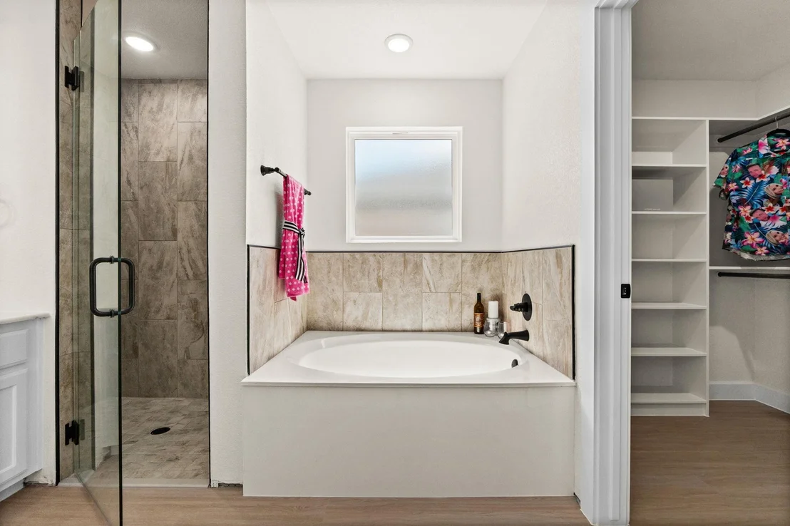 Photo of 2115 Blackhawk LOOP