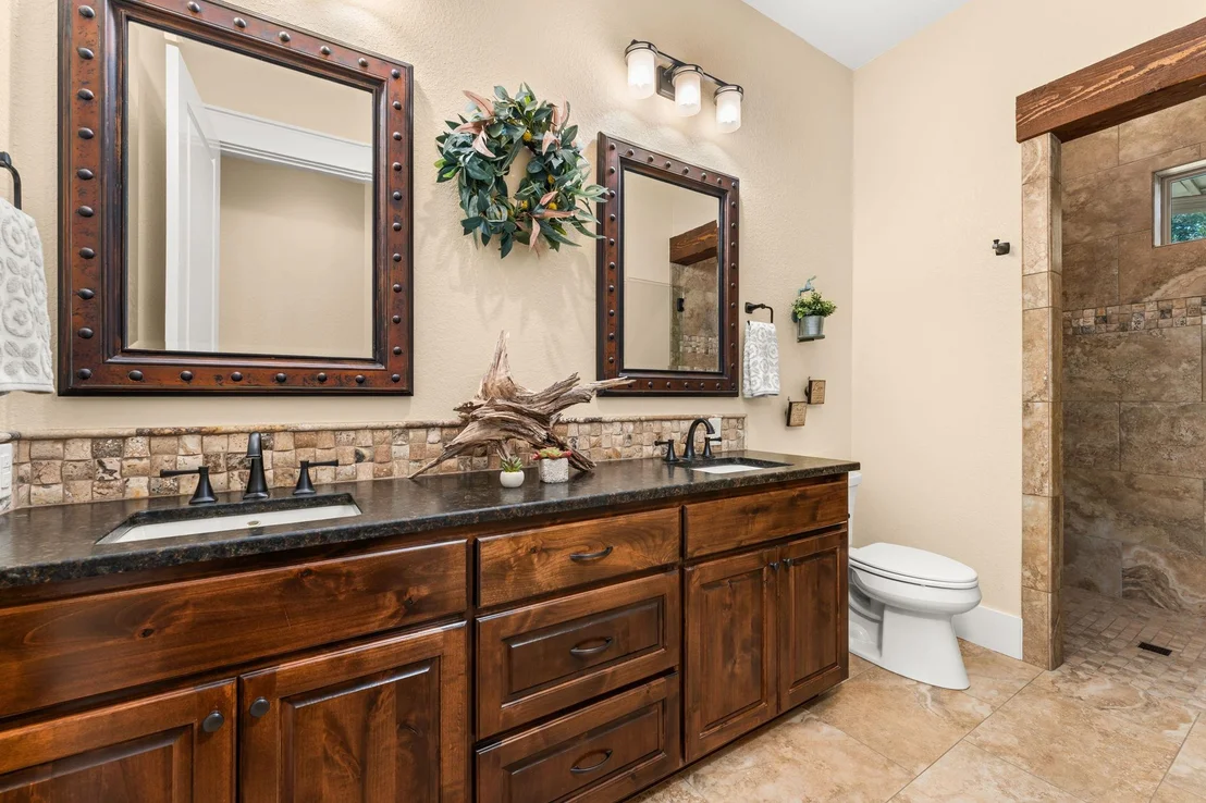 Photo of 1010 Vista Ridge DR