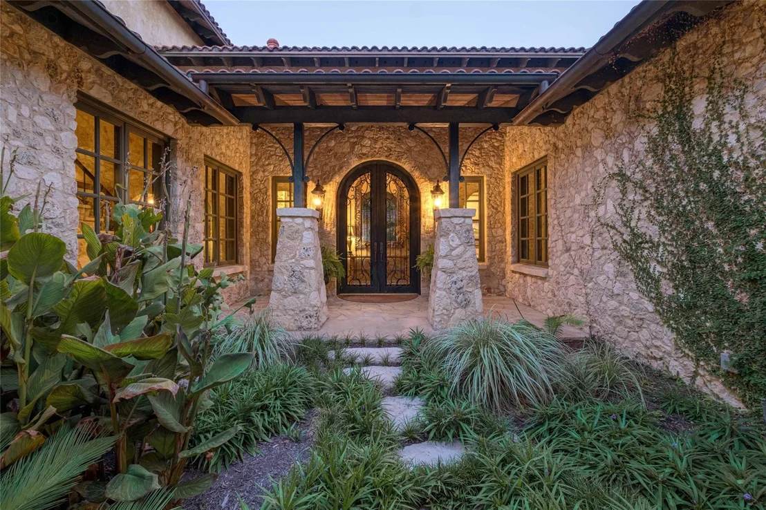 Photo of 3601 Toro Canyon RD