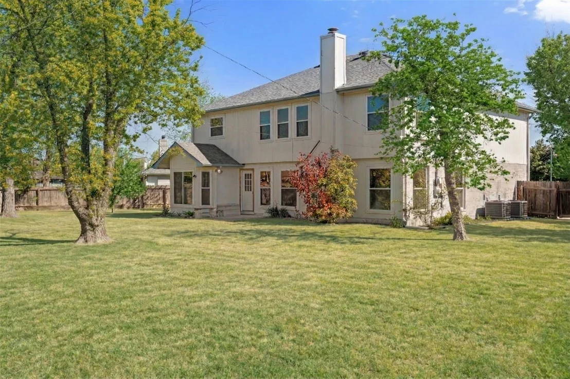 Photo of 1011 Hayden WAY