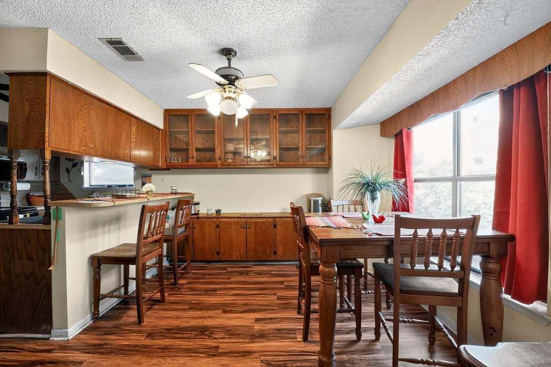 Photo of 324 McClendon DR