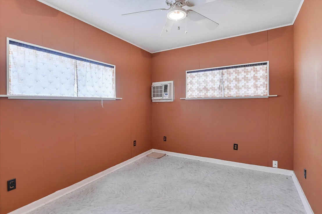 Photo of 7515 Grover Ave