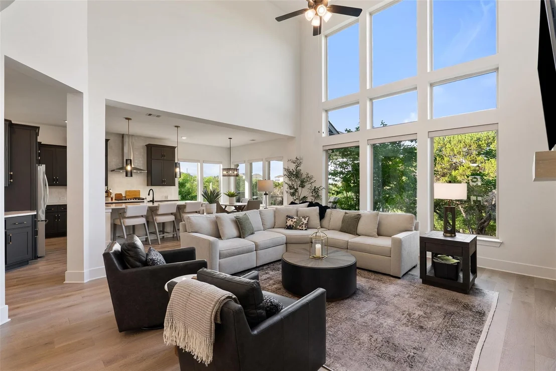 Photo of 721 Rawson BND