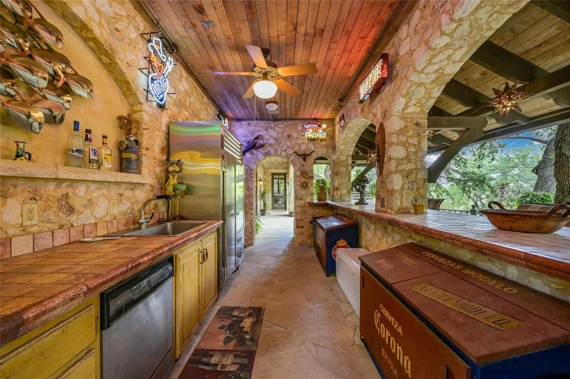Photo of 3601 Toro Canyon RD