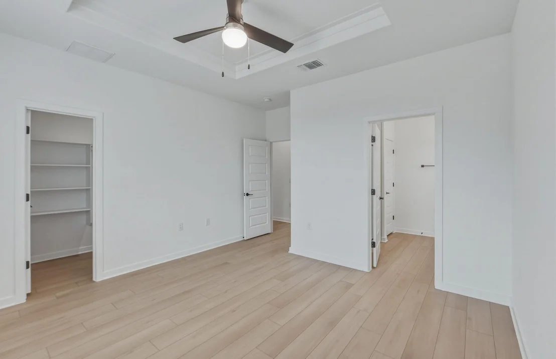 Photo of 124 Adlai Ave