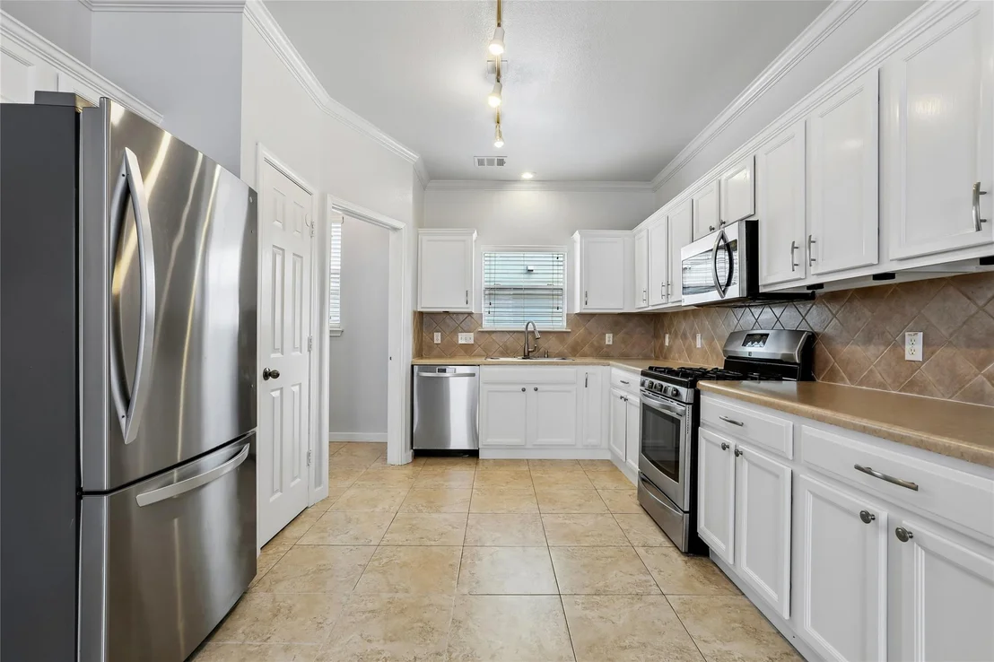 Photo of 1001 Monadale TRL