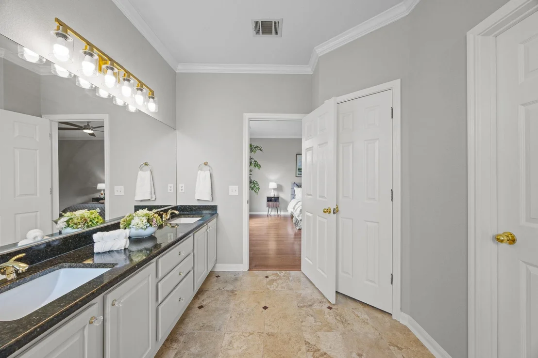 Photo of 1107 Saint John CT
