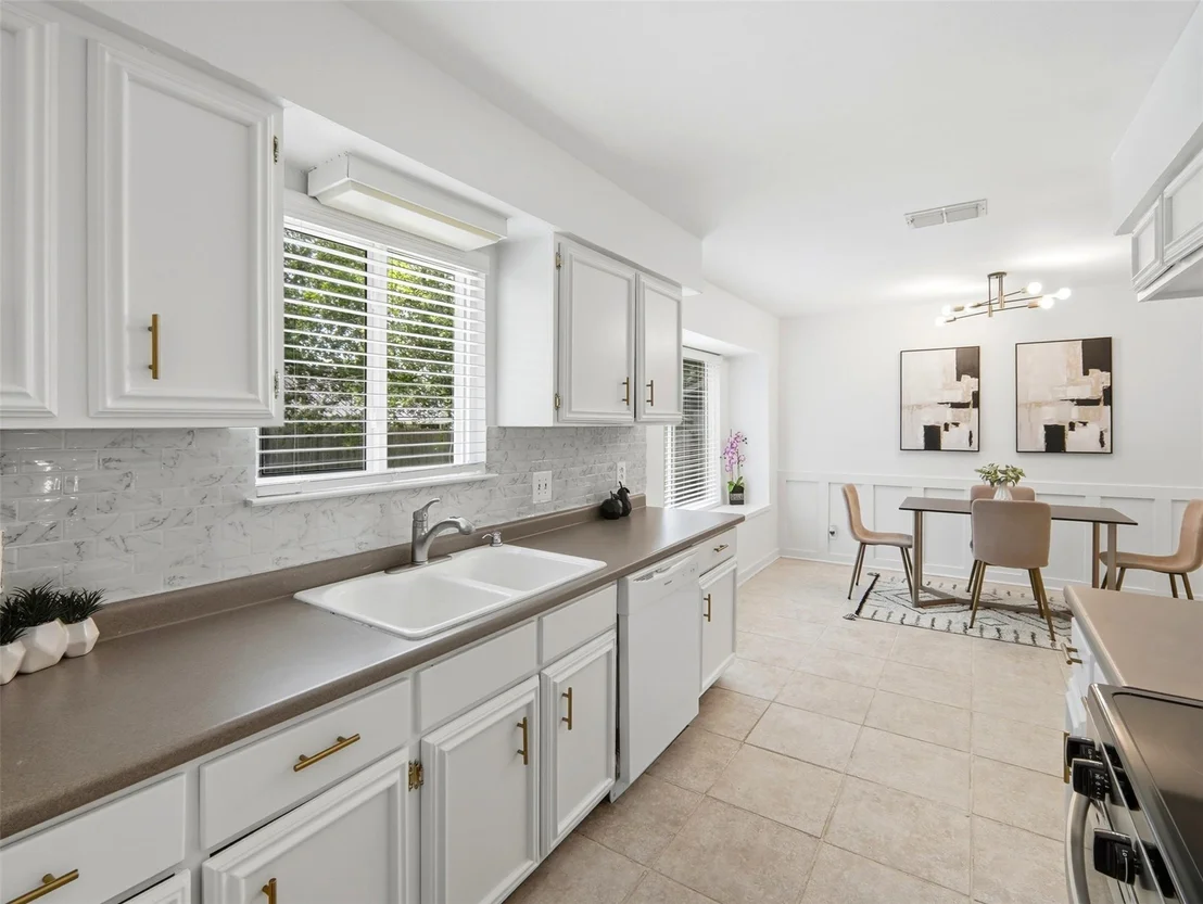 Photo of 7001 Windrift WAY