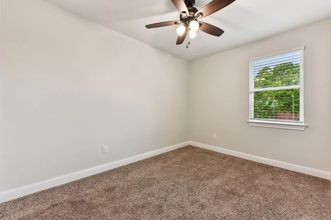 Photo of 114 Magona TRL