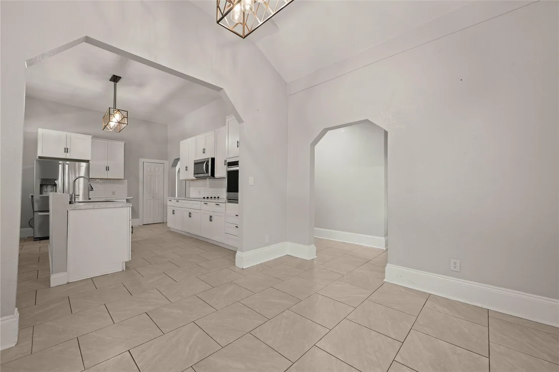 Photo of 803 N 3rd ST