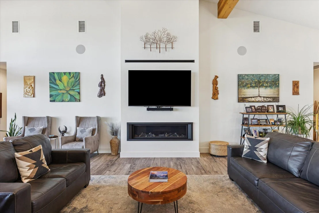Photo of 108 Schoolhouse LN