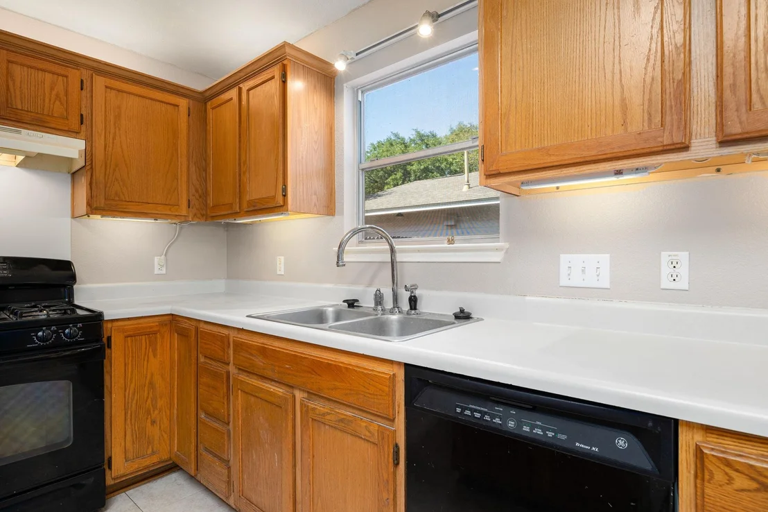 Photo of 8845 Francia TRL