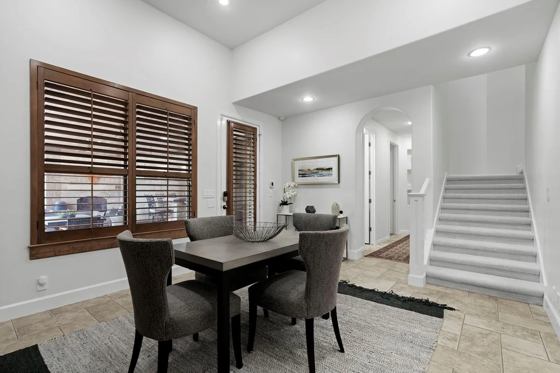 Photo of 4401 Lakeway BLVD