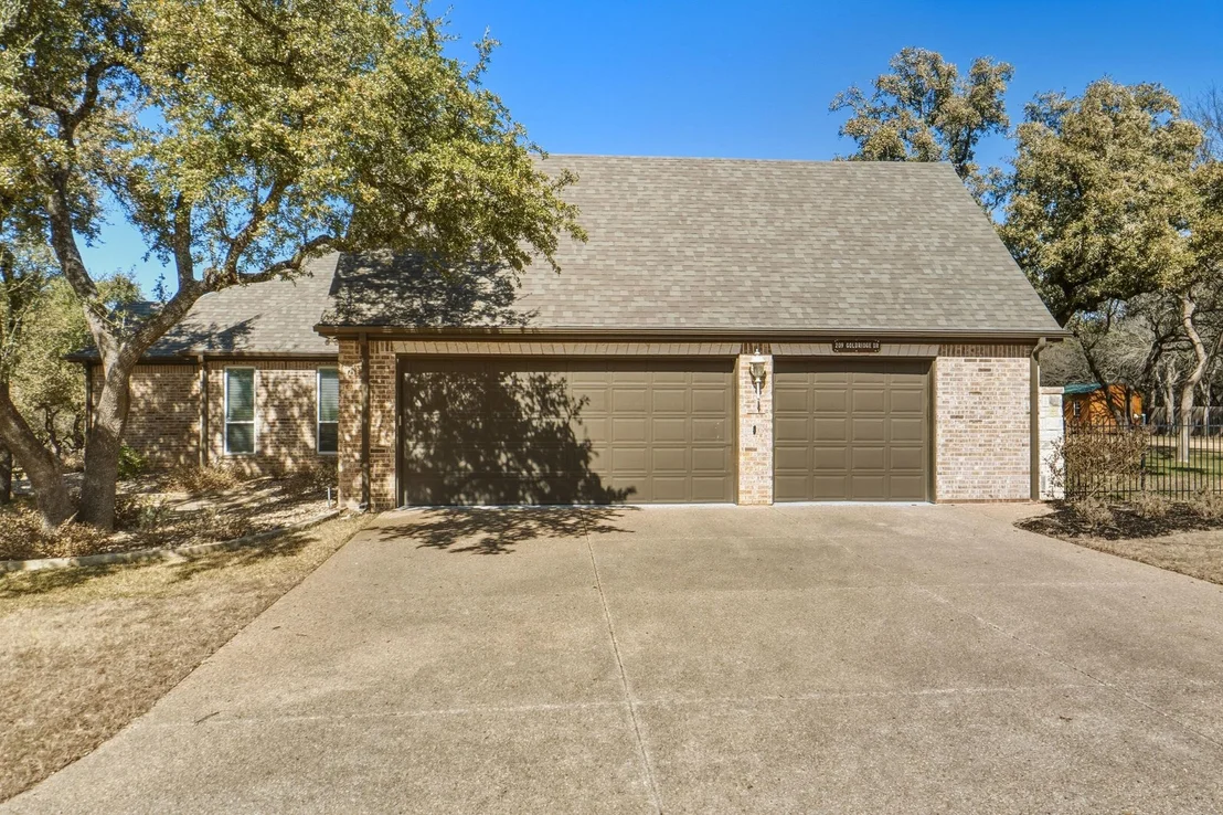 Photo of 209 Goldridge DR