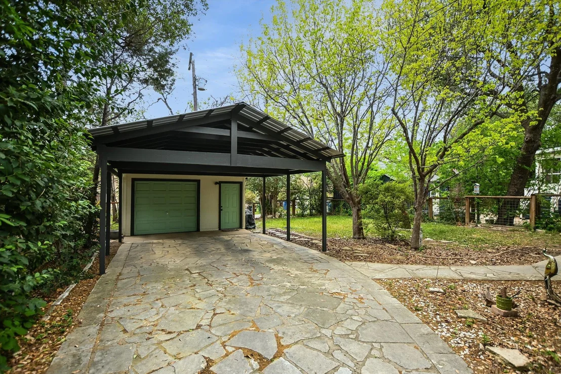 Photo of 605 Texas Ave