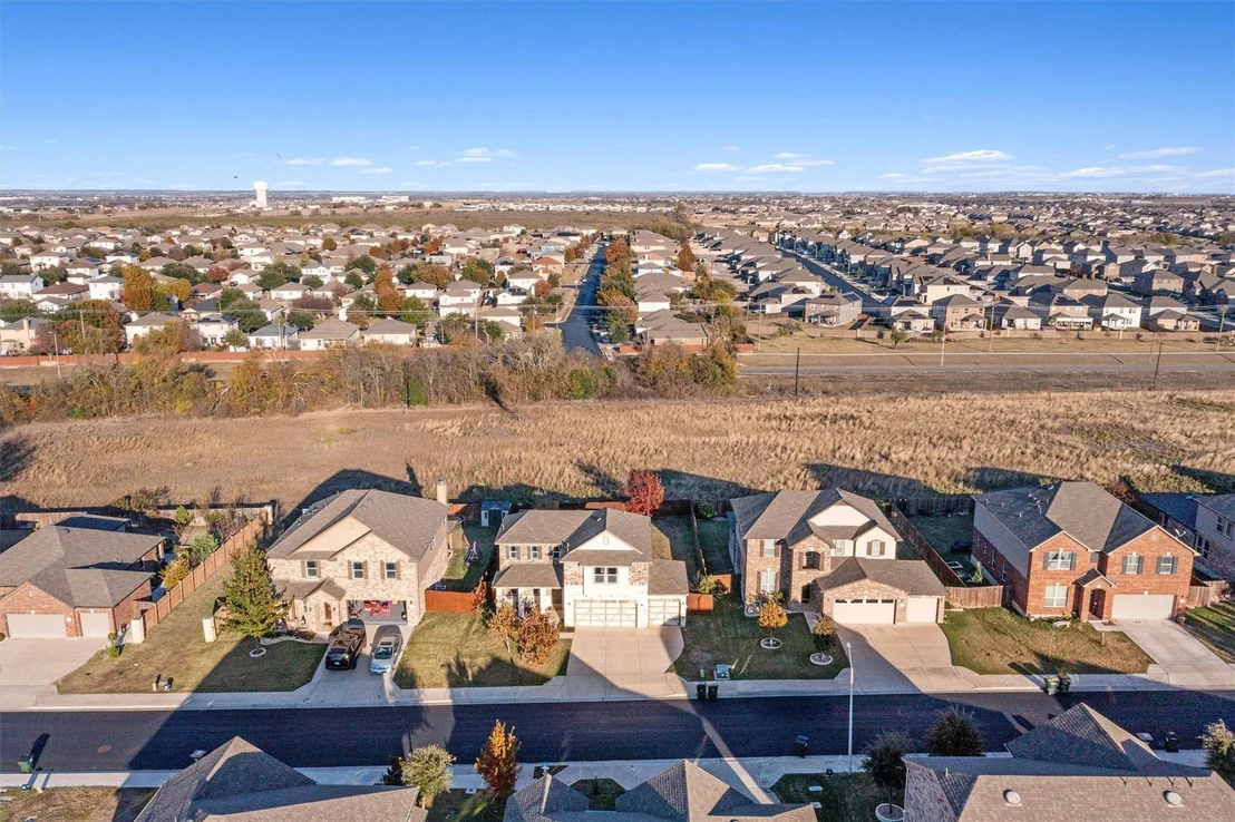 Photo of 1055 Toltec TRL