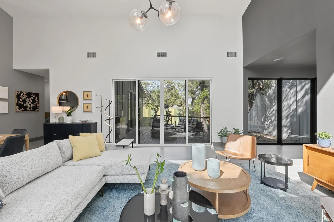 Photo of 5908 Lakeside TRL