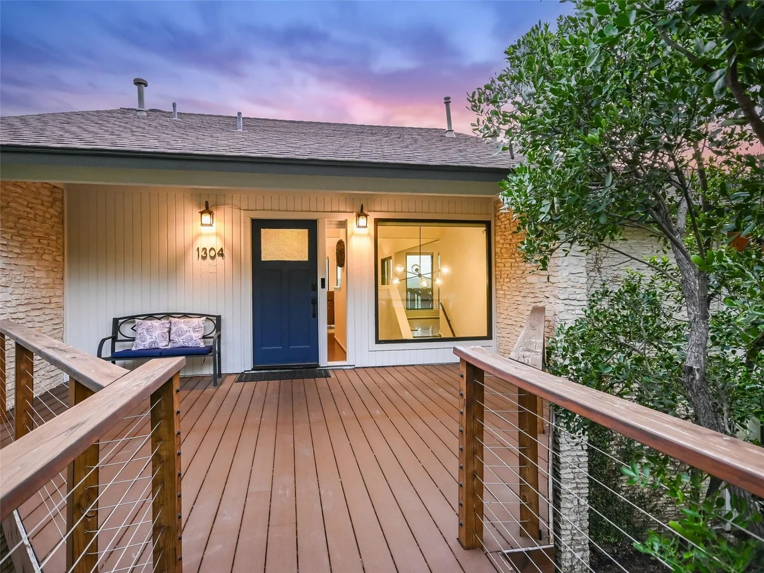 Photo of 1304 Canoe Brook DR