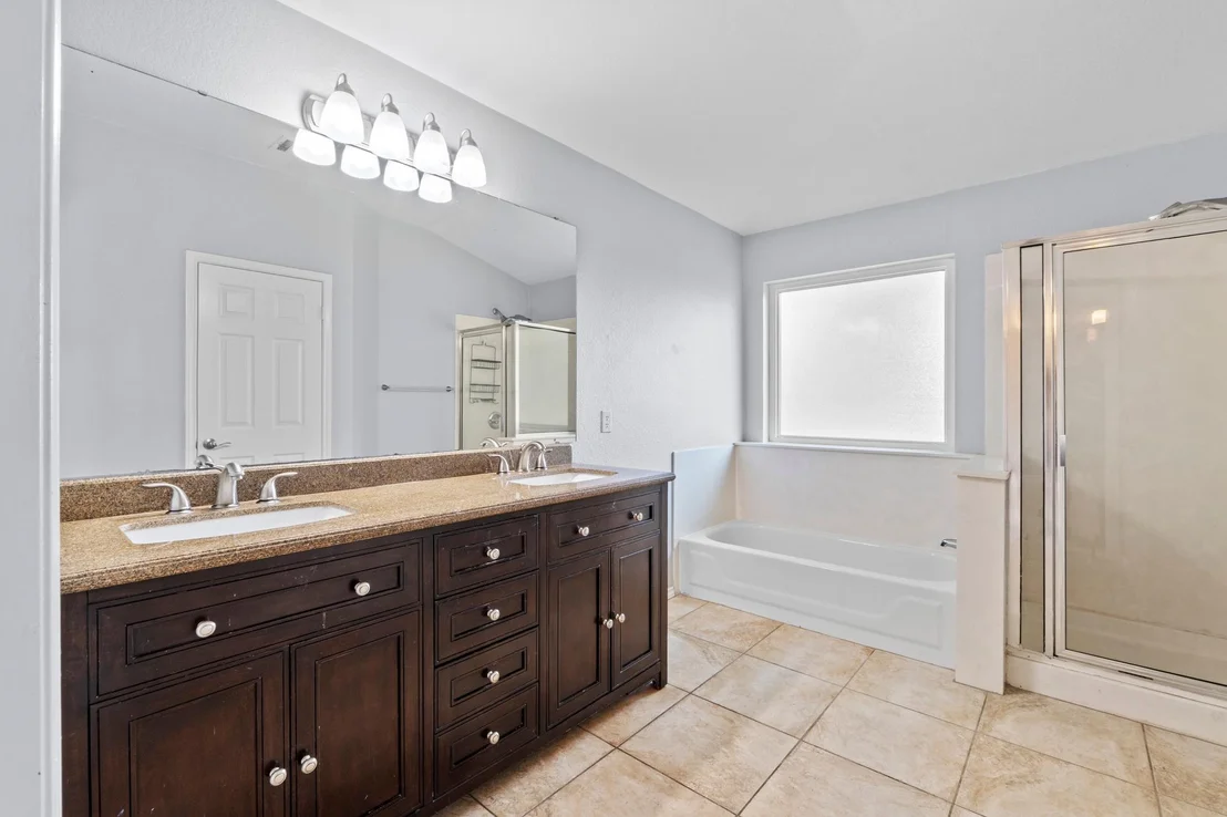 Photo of 1402 Highland DR