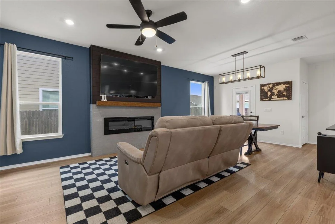 Photo of 223 Pitkin DR