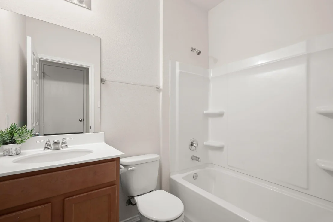 Photo of 380 Bonnet BLVD
