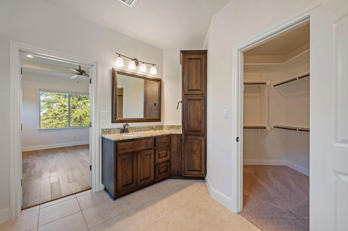 Photo of 102 Cedar Glen CV