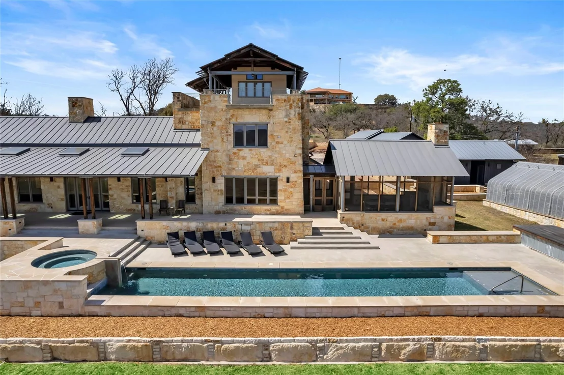 Photo of 118 Mountain View CIR