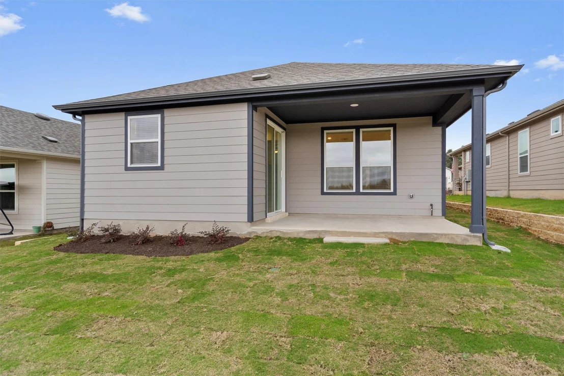Photo of 310 Livewater LN