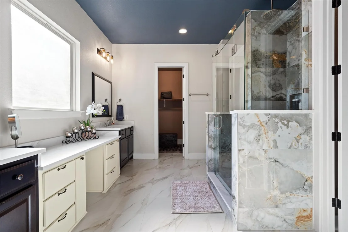 Photo of 4005 Haight ST