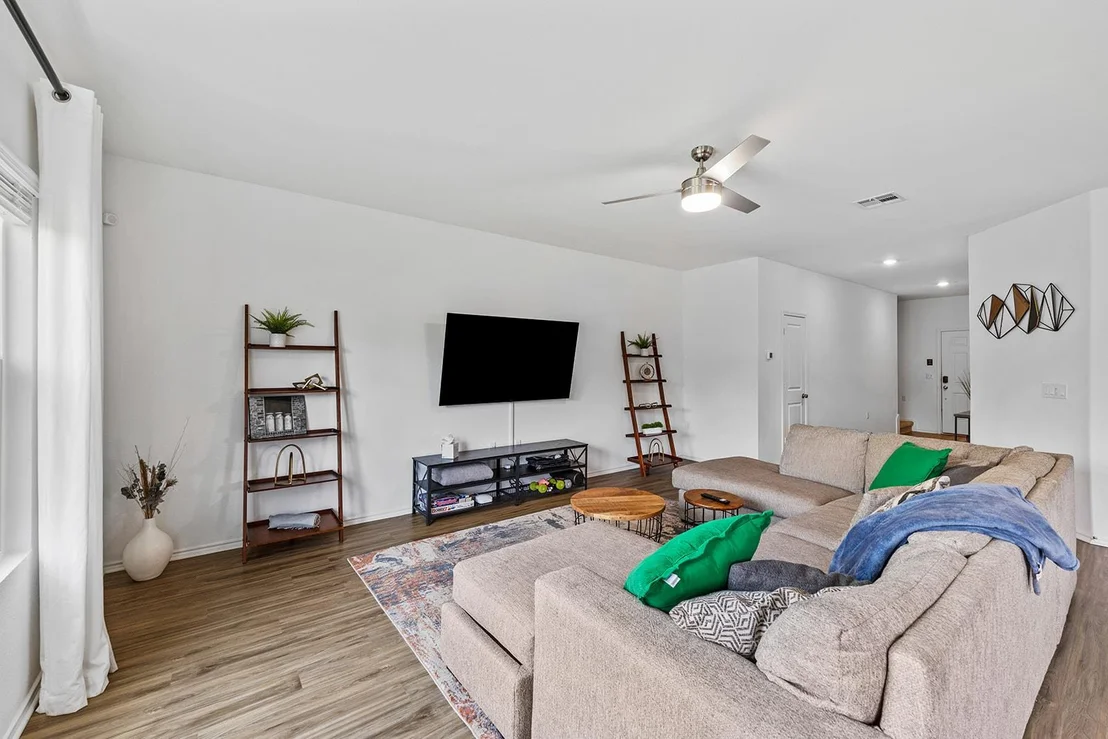 Photo of 2204 Nightview DR