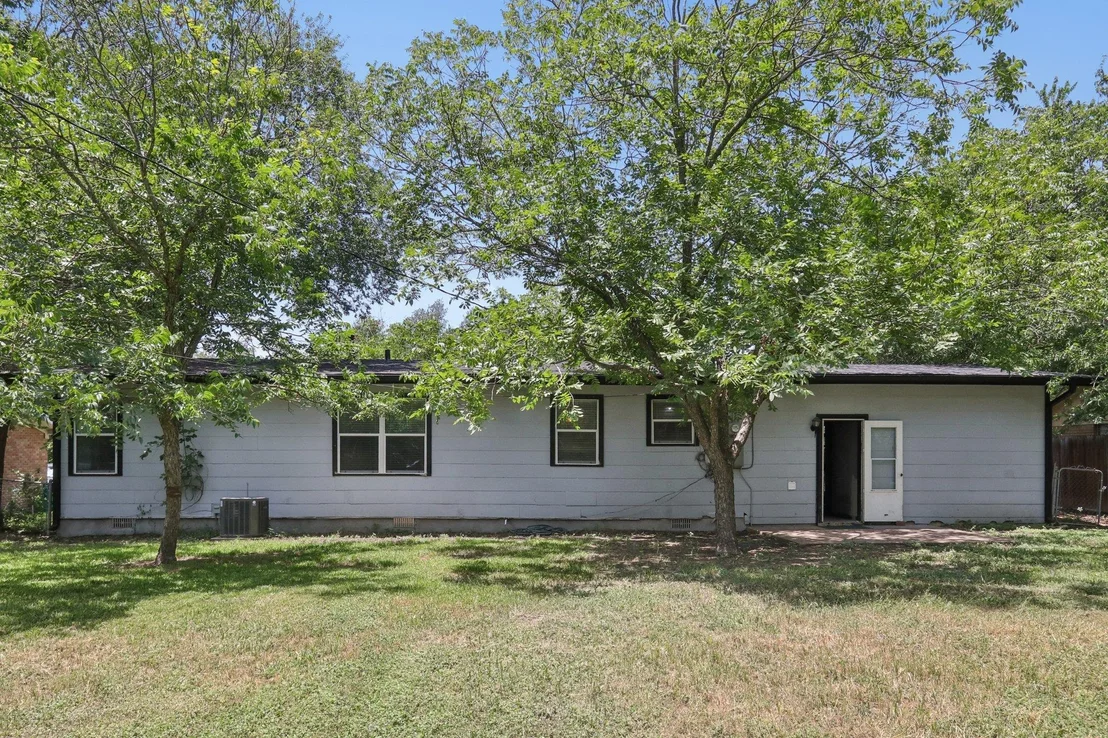 Photo of 1202 Debus DR