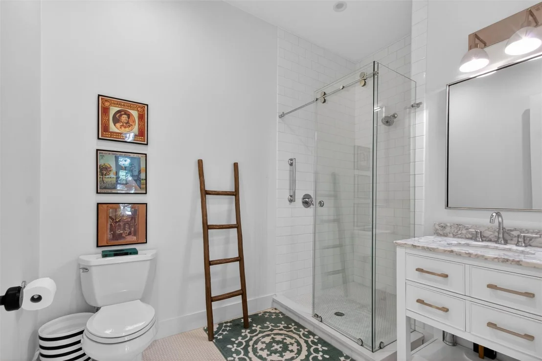 Photo of 237 Waters Edge