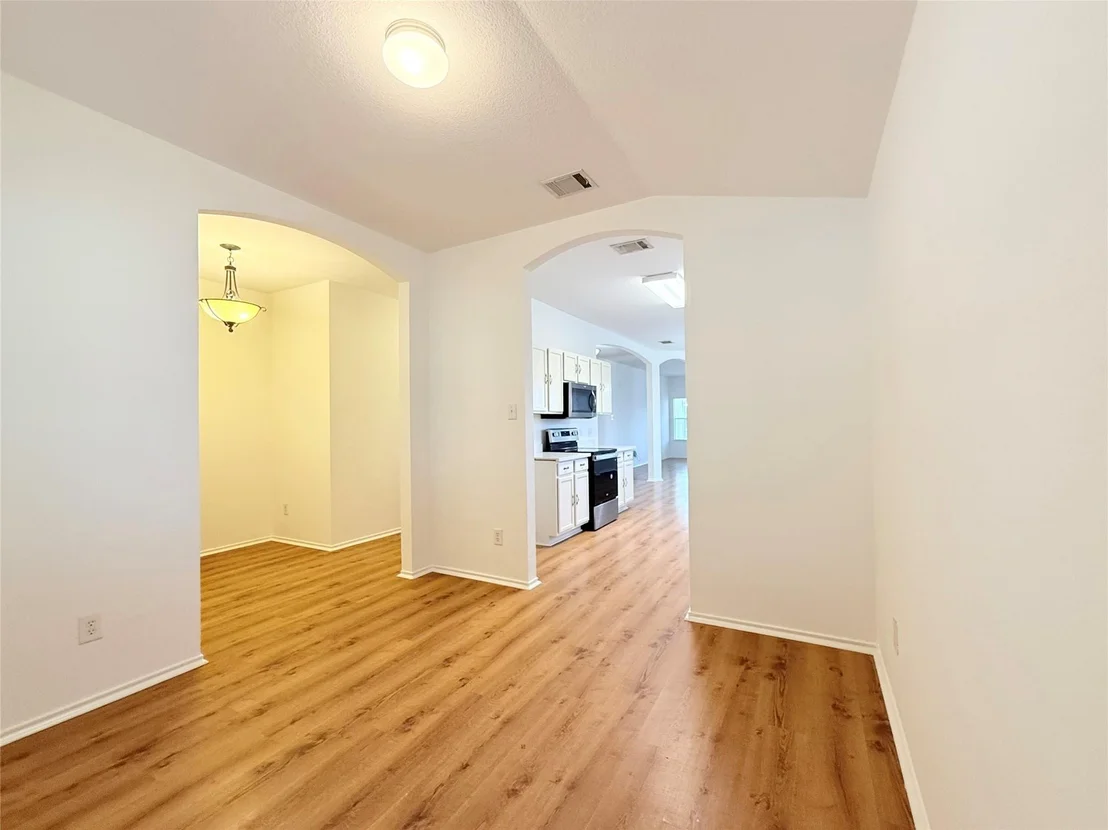 Photo of 105 Carol Ave