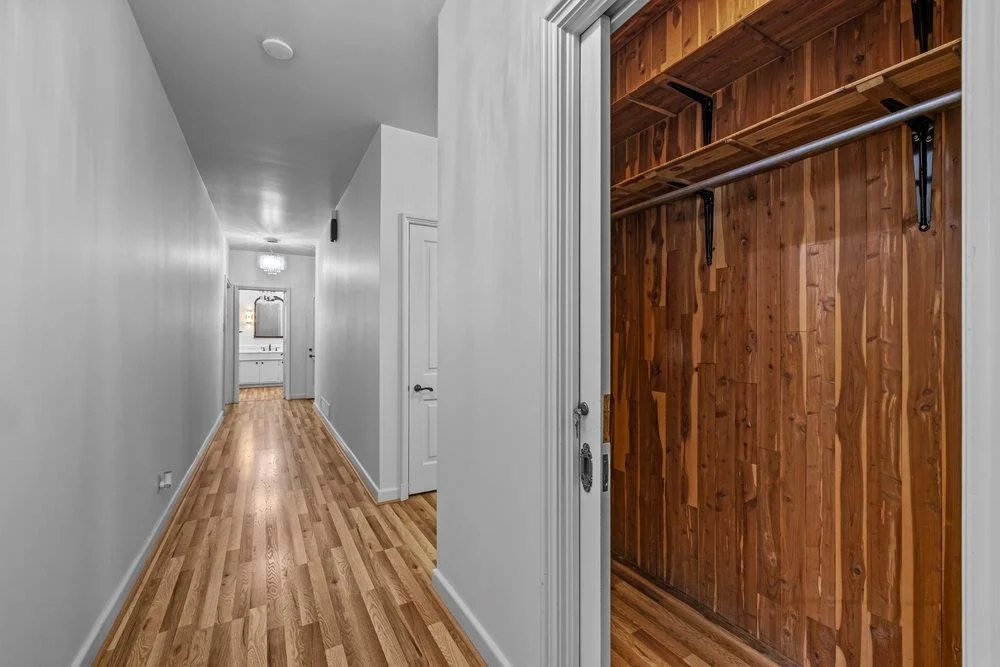 Photo of 707 W Thompson Ave