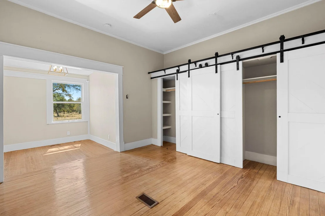 Photo of 1501 Beaver LN