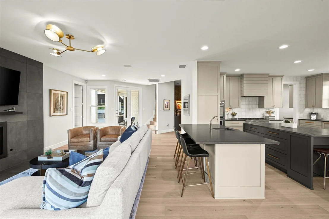 Photo of 3301 Barton Creek BLVD