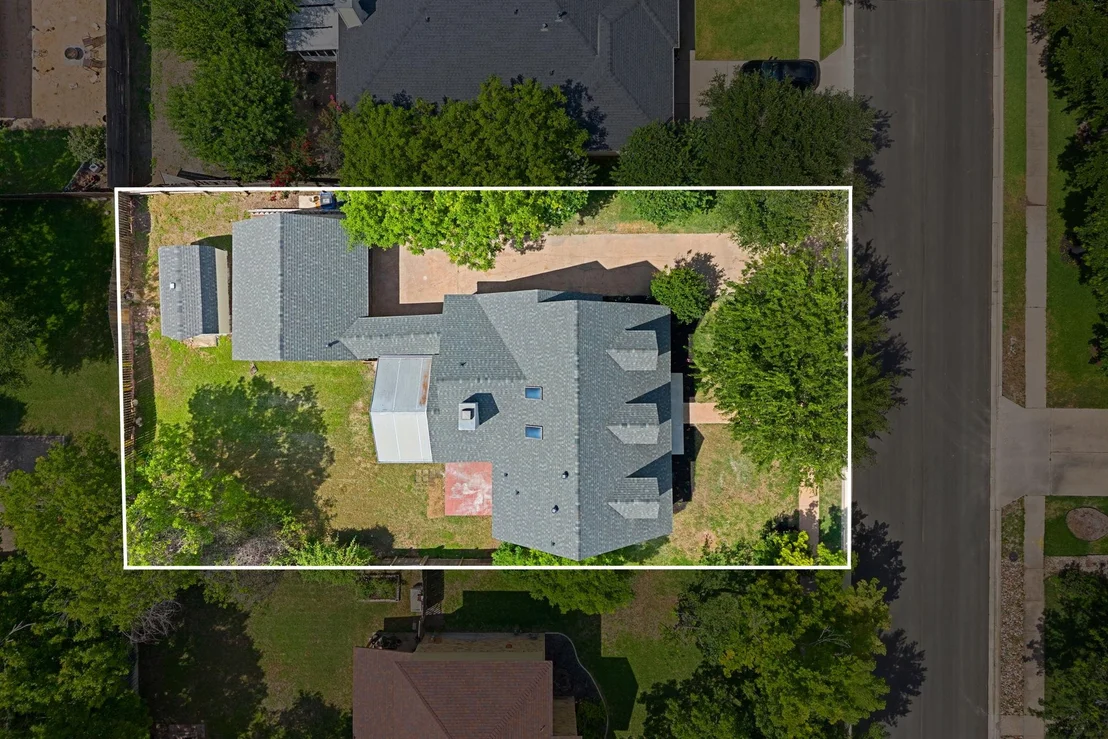 Photo of 1102 Twin Creek DR