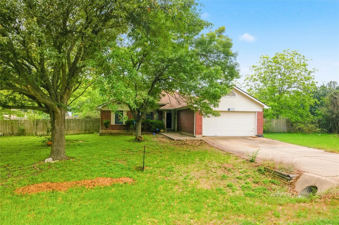 Photo of 1427 Crete LN